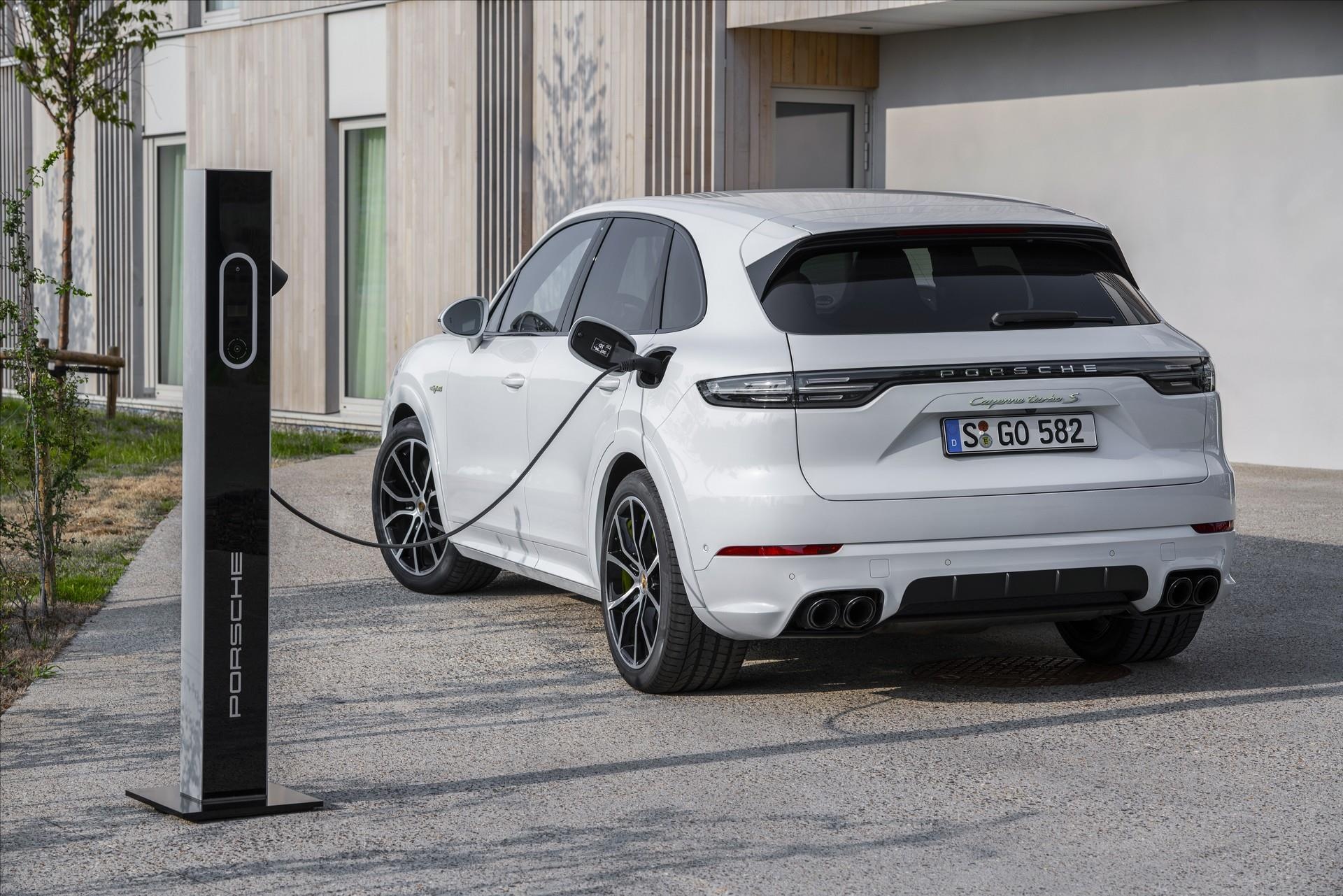 Porsche Cayenne Turbo S ra mắt ảnh 5 Porsche Cayenne Turbo S ra mat anh 5