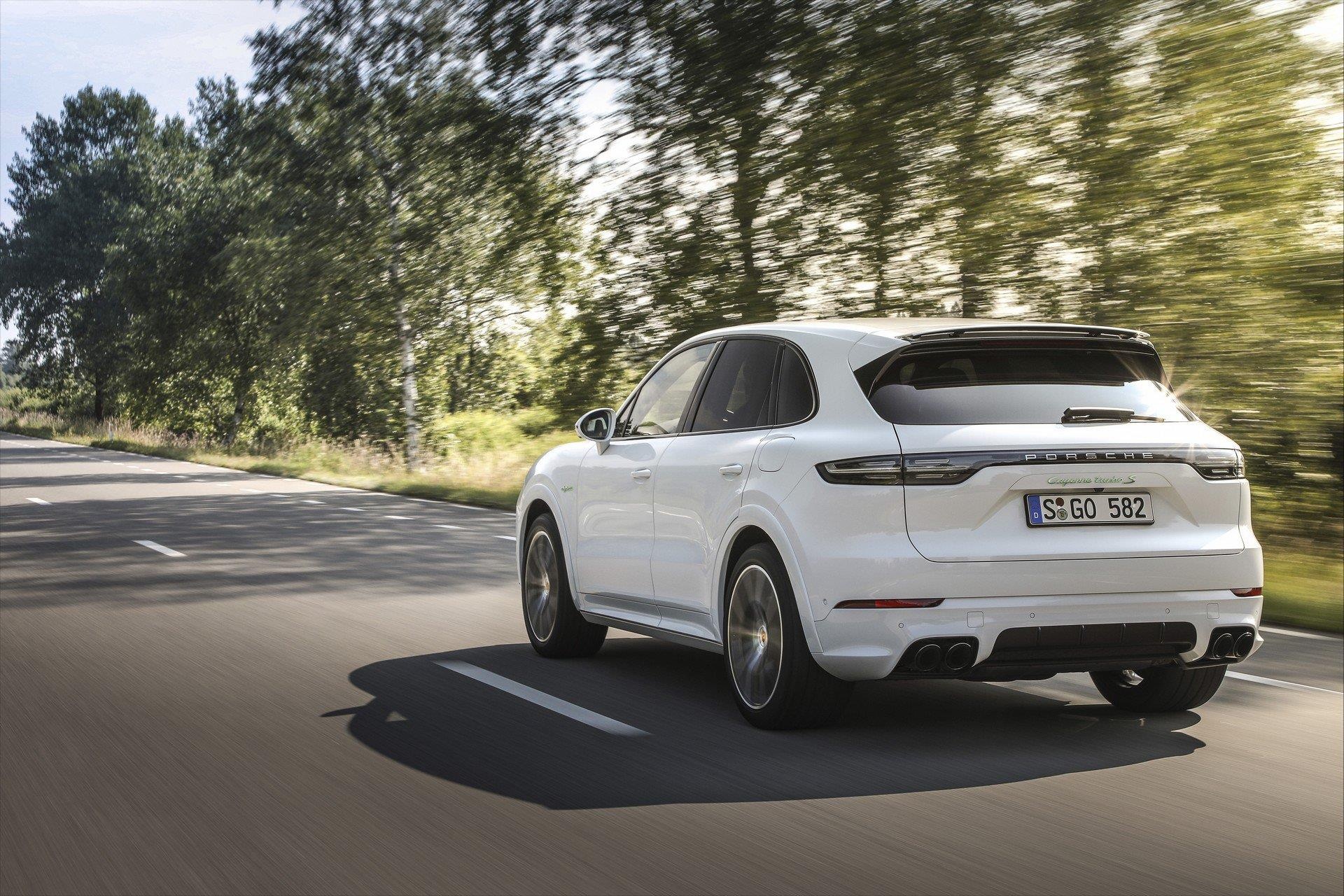 Porsche Cayenne Turbo S ra mắt ảnh 2 Porsche Cayenne Turbo S ra mat anh 2