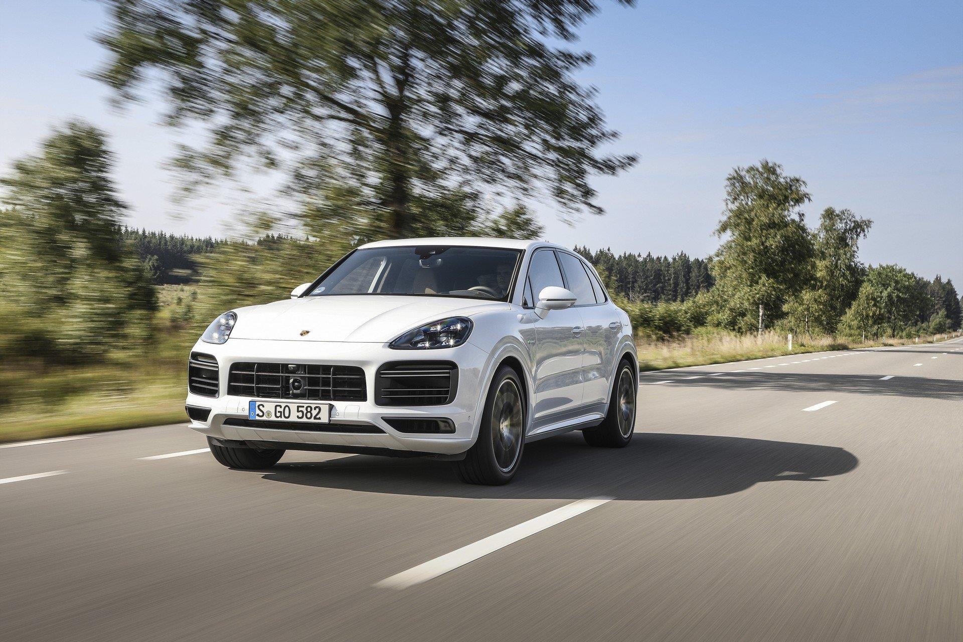 Porsche Cayenne Turbo S ra mắt ảnh 1 Porsche Cayenne Turbo S ra mat anh 1