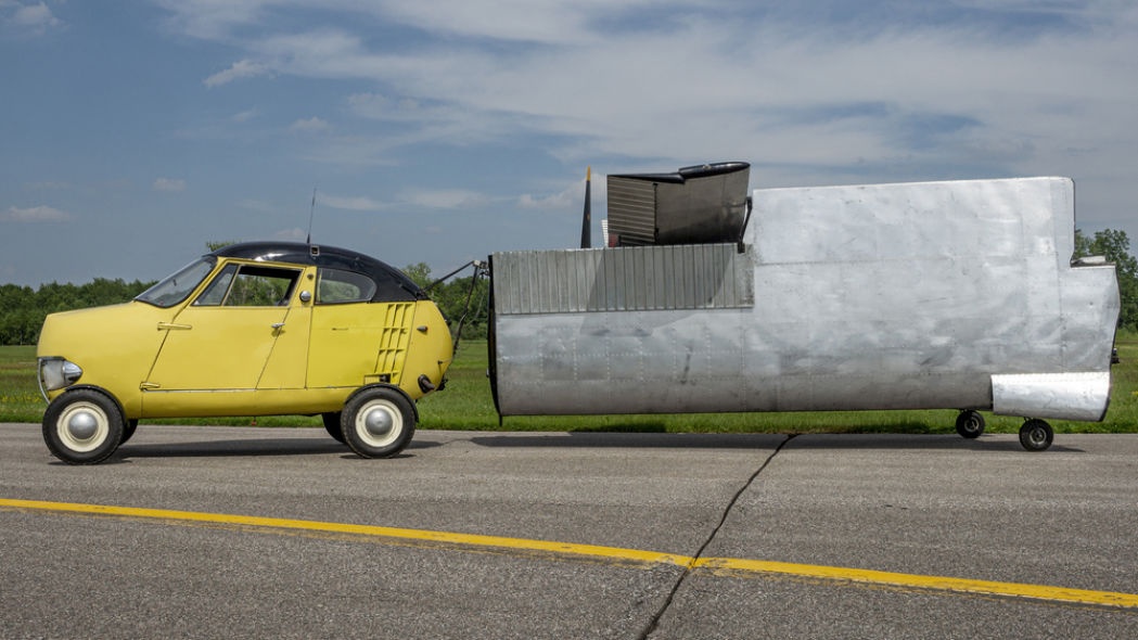 Oto bay san xuat 60 nam truoc duoc ban dau gia anh 3