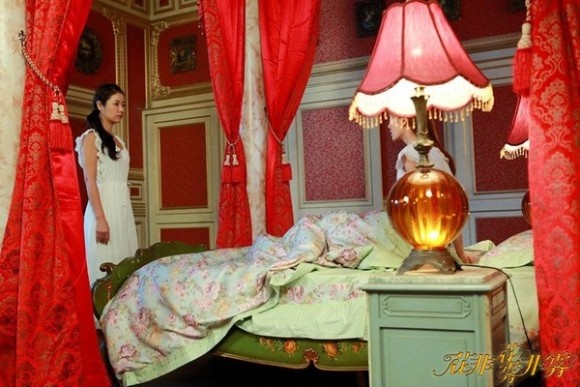 Lâm Tâm Như gây tranh cãi với hình tượng… nửa người nửa ma