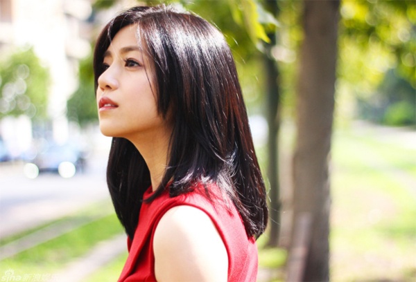 'Tieu Long Nu' Tran Nghien Hy bat ngo xinh dep o Y hinh anh