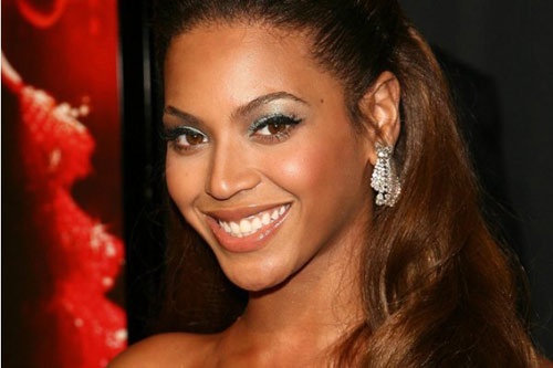 Nhung ban chan 'qua kho' cua sao Hollywood hinh anh