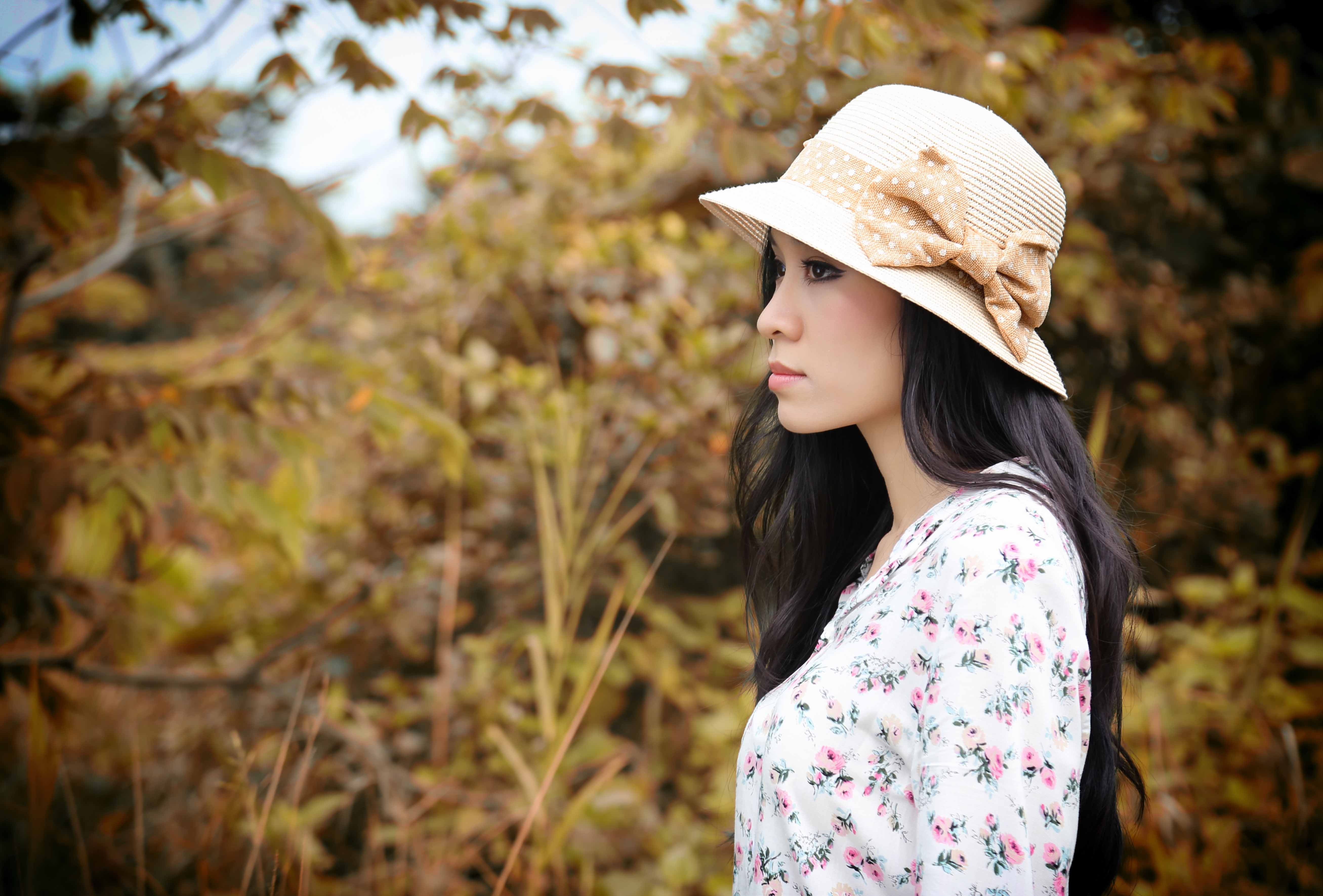 Minh Thu lam moi minh trong nhac phim 'Vua di vua khoc' hinh anh