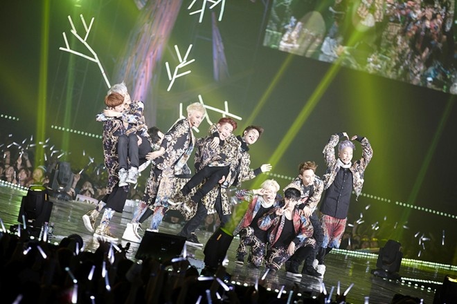 Quoc Trung bong duoc khen sau on ao hat nhep cua EXO hinh anh