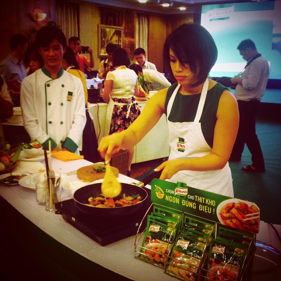 Vua dau bep My khen phu nu Viet sang tao hinh anh