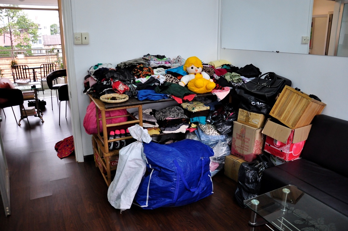 Uong ca phe sam do tu thien hinh anh