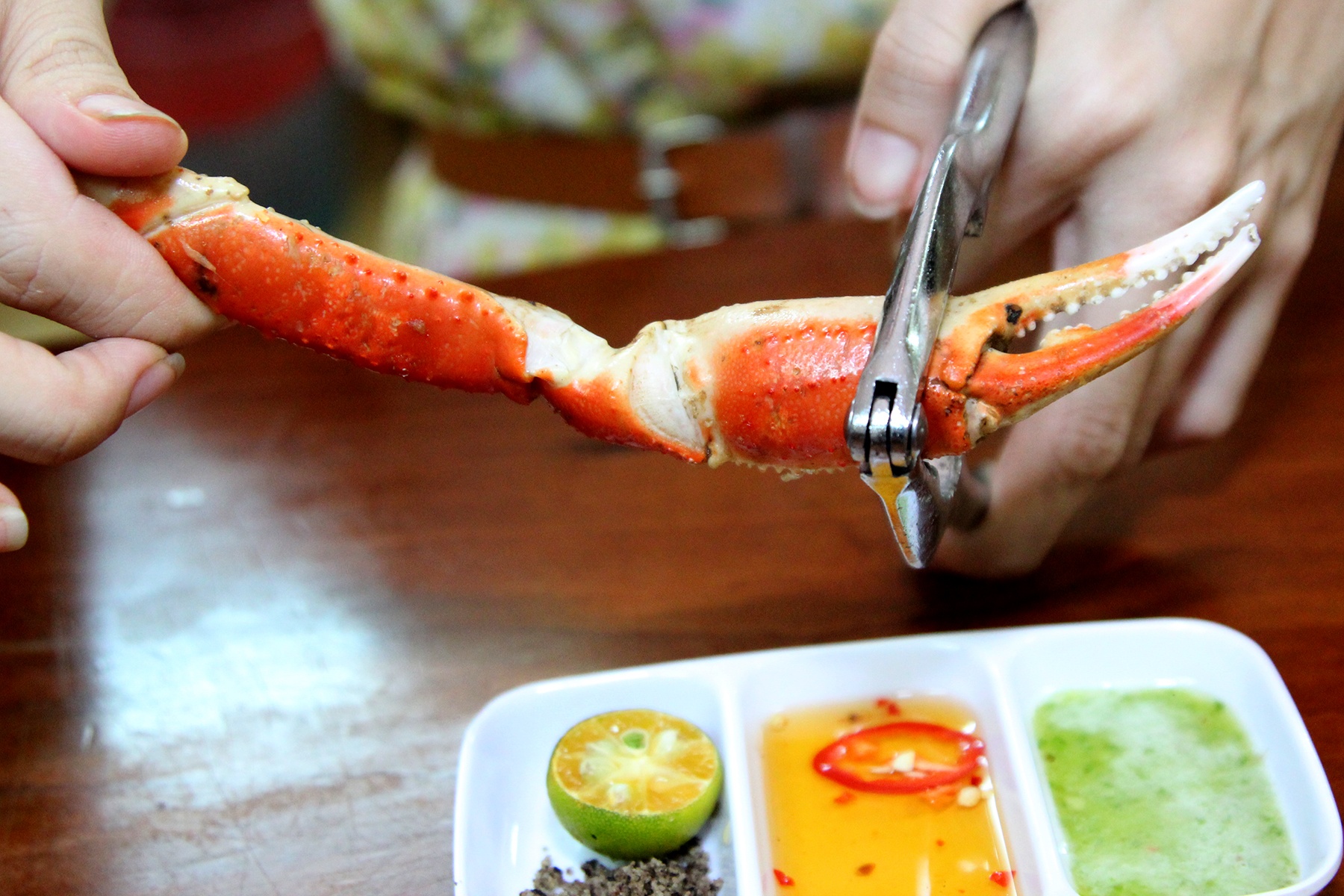 Cua Alaska gia mem o mot quan binh dan hinh anh