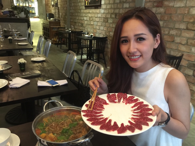 Den quan moi cua Mai Phuong Thuy xem hoa hau tro tai hinh anh