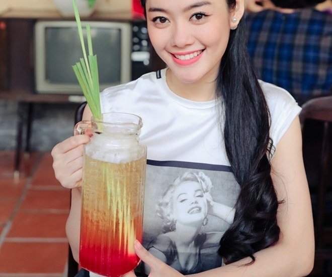 Bia trai cay, mon nuoc la cho quy co Sai Thanh hinh anh