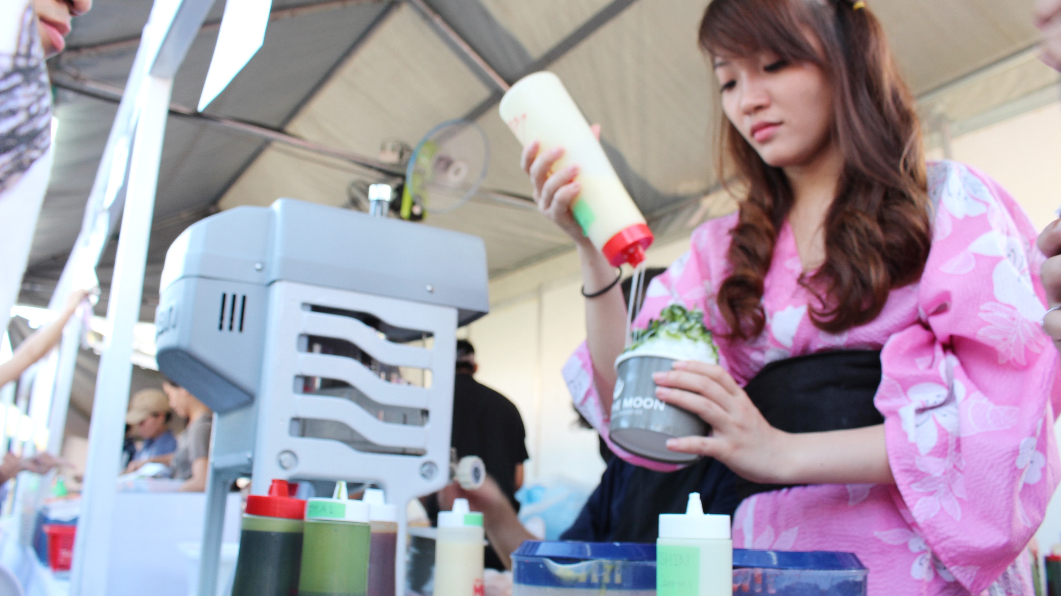 Siro da bao 50.000 dong dat khach trong le hoi Nhat Ban hinh anh