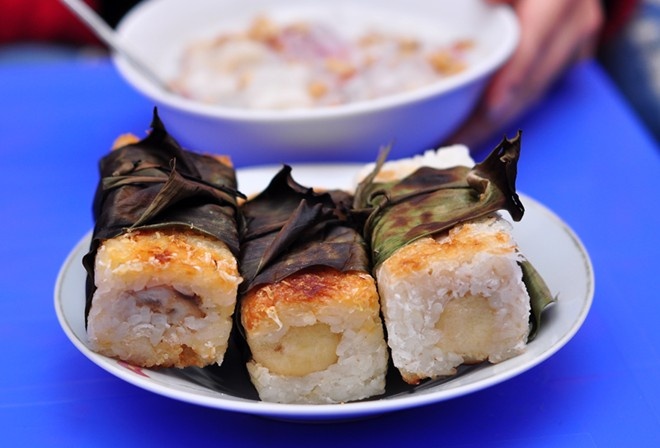 Toi dem hoi am thuc nem 20 mon an duong pho Sai Gon hinh anh