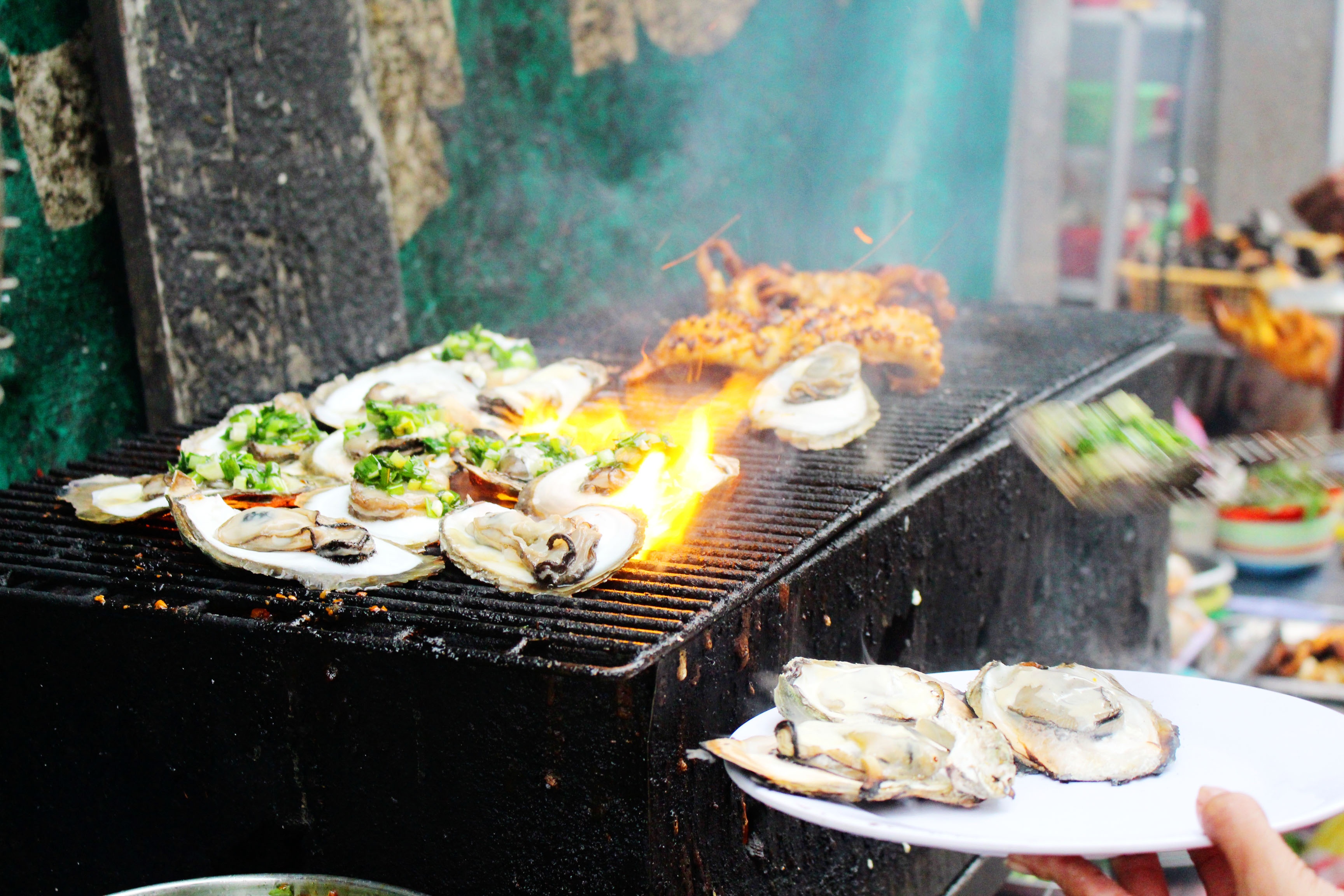 Quan hau 10.000 dong/con hut khach hinh anh