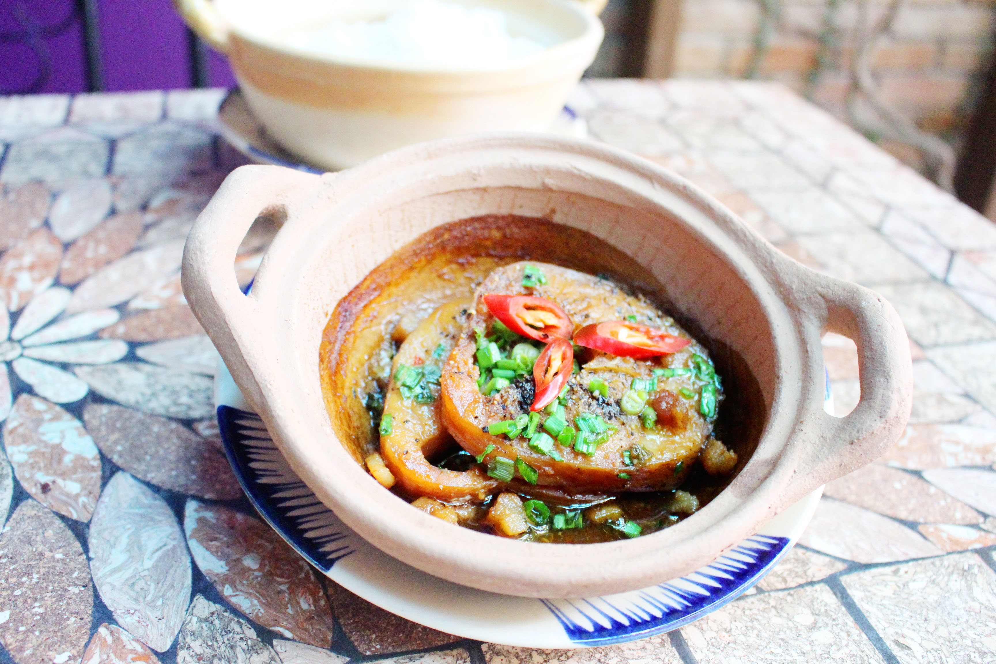 Chia sẻ việc một đầu bếp món Tây mở nhà hàng thuần Việt, anh cho biết: 