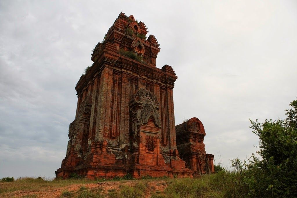 thap bình lâm. Ảnh: Mytour