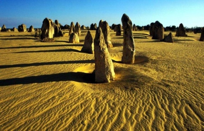Sa mạc Pinnacles, Úc.