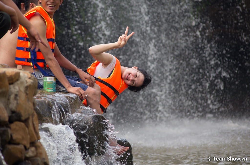 Cuoi tuan di Dong Nai tam thac Da Han hinh anh
