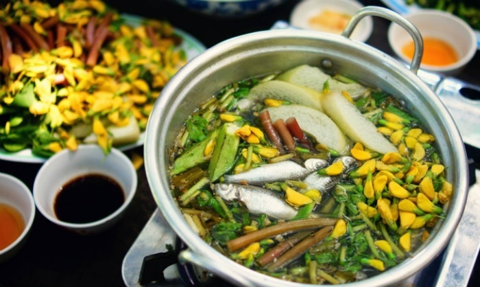 Nhung mon lau mien Tay me hoac thuc khach Viet hinh anh