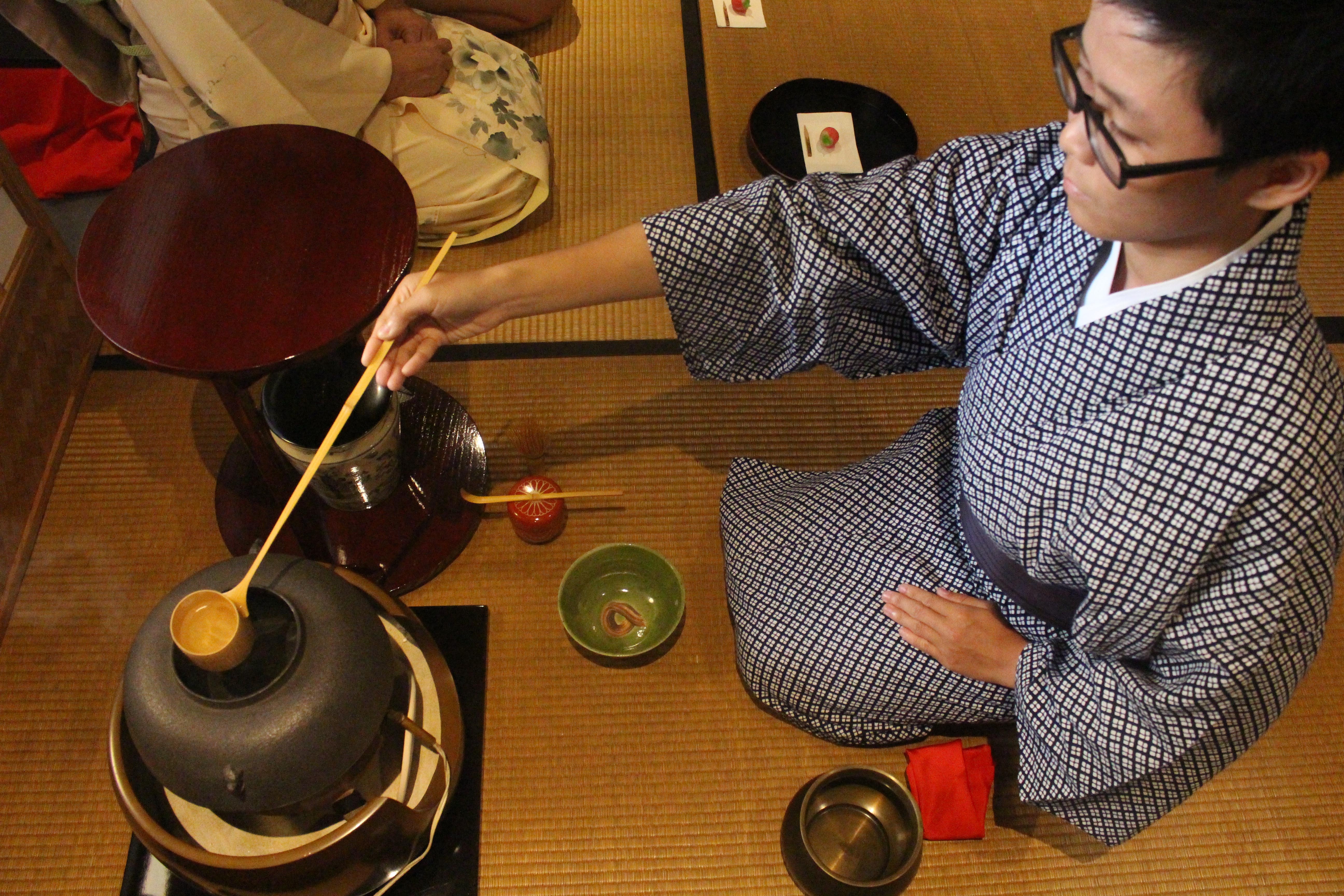 Hoc pha nghe thuat tra dao Nhat Ban hinh anh