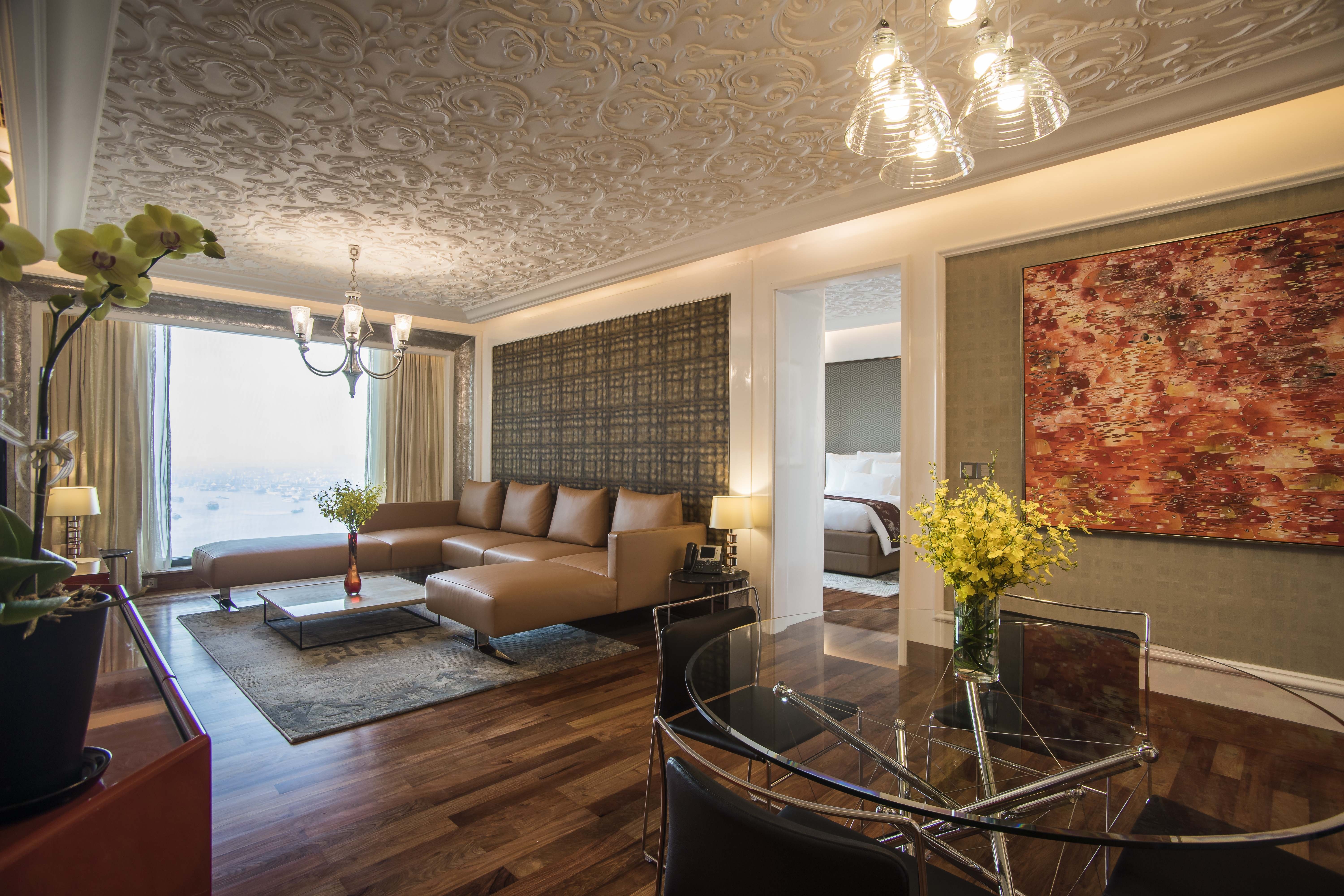 Can canh khach san 5 sao cong dau tien cua Sai Gon hinh anh