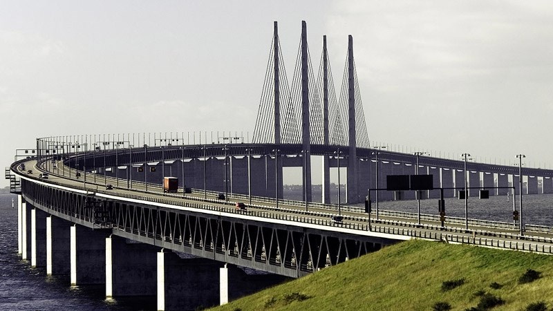 Cầu Oresund được khánh thành vào ngày 1/7/2000.