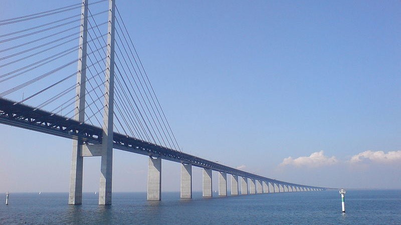Oresund được xem là một trong những hạ tầng giao thông thú vị trên thế giới.
