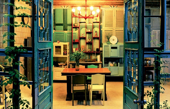 Eleven Cafe – 98 Nguyễn Huệ, Quận 1 Kujuz – 5 Trần Quý Khoách, P. Tân Định, Quận 1