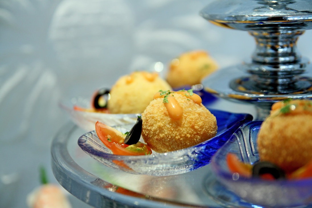 8 nha hang sang trong cho ngay 20/10 o TP HCM hinh anh