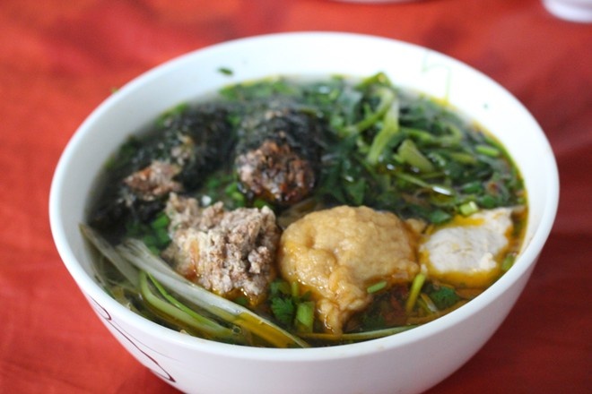 Nau banh da cua dung kieu Hai Phong hinh anh