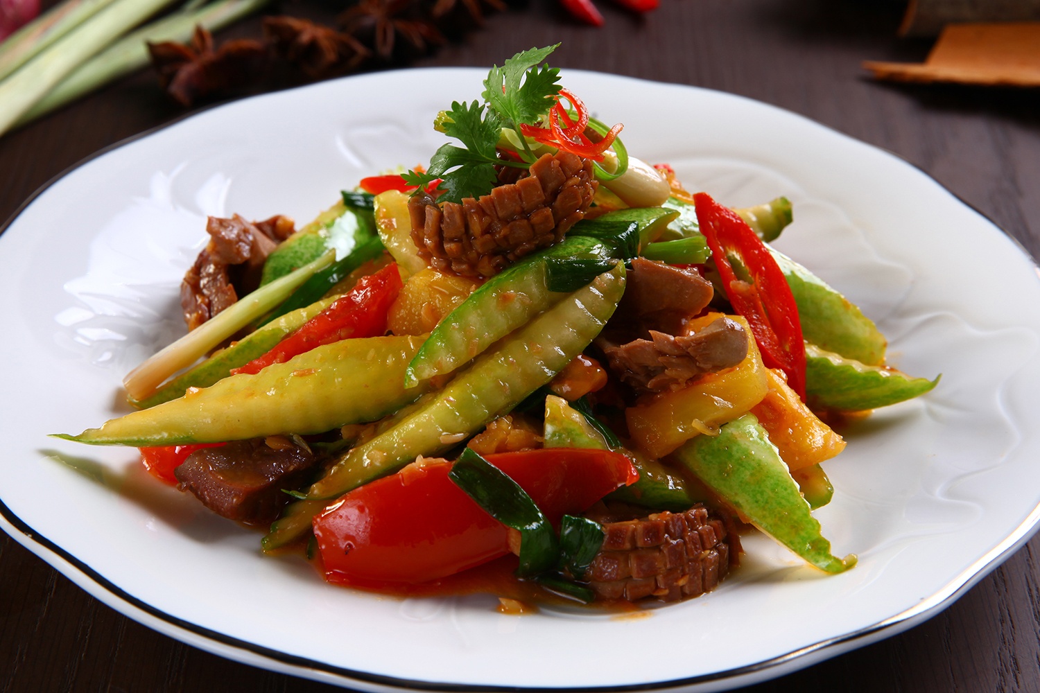 Cat heo xao chua ngot - mon an giau dinh duong, de che bien hinh anh