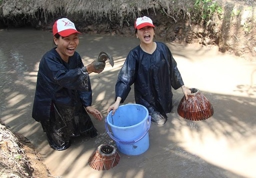 Ve Ben Tre be muong bat ca hinh anh