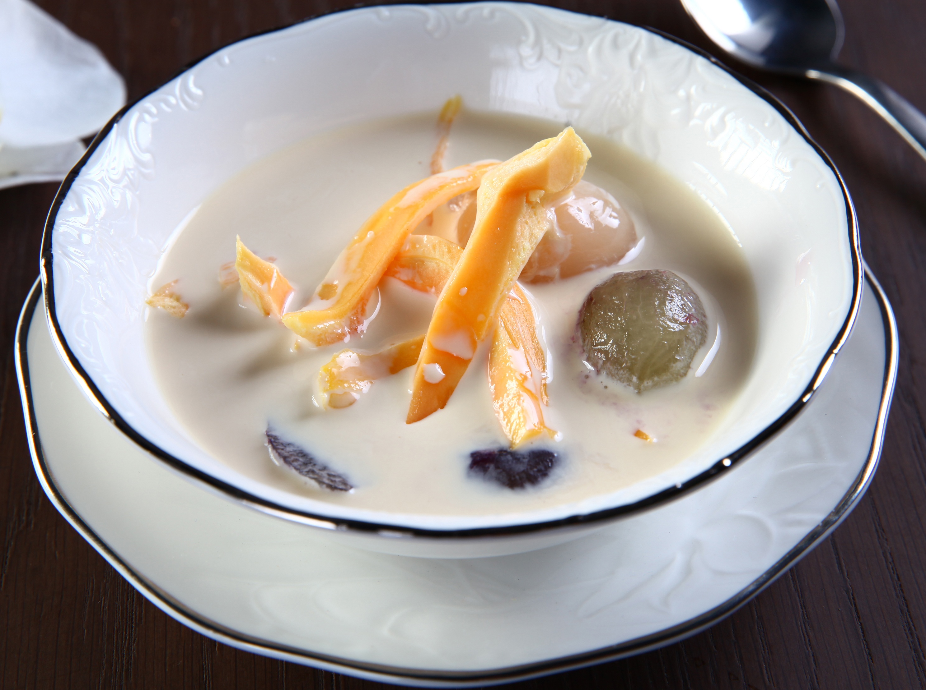 Che troi nuoc sua dua thanh mat hinh anh