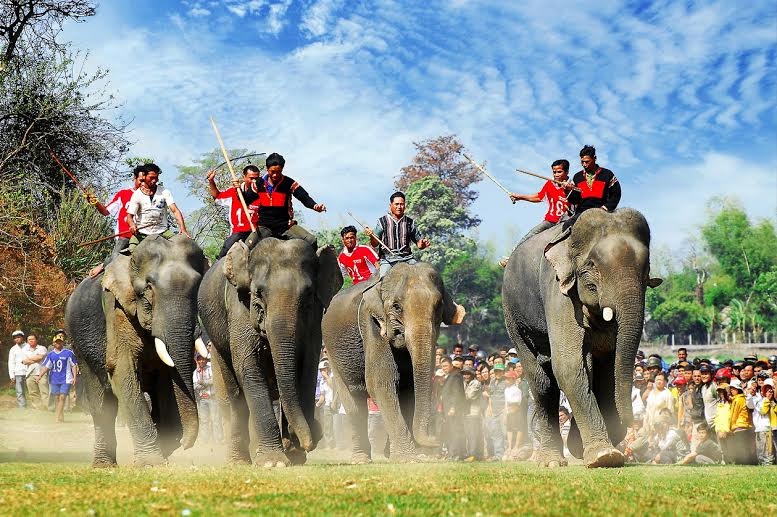 Thang 3 len buon Don du hoi dua voi hinh anh