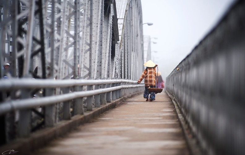 Ngam xu Hue huyen ao,  mong mo trong suong mo,  xu hue trong suong,  ngam hue,  co do anh 2