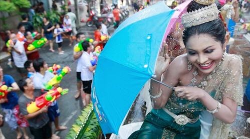 Songkran - Tet te nuoc mung nam moi cua Thai Lan hinh anh