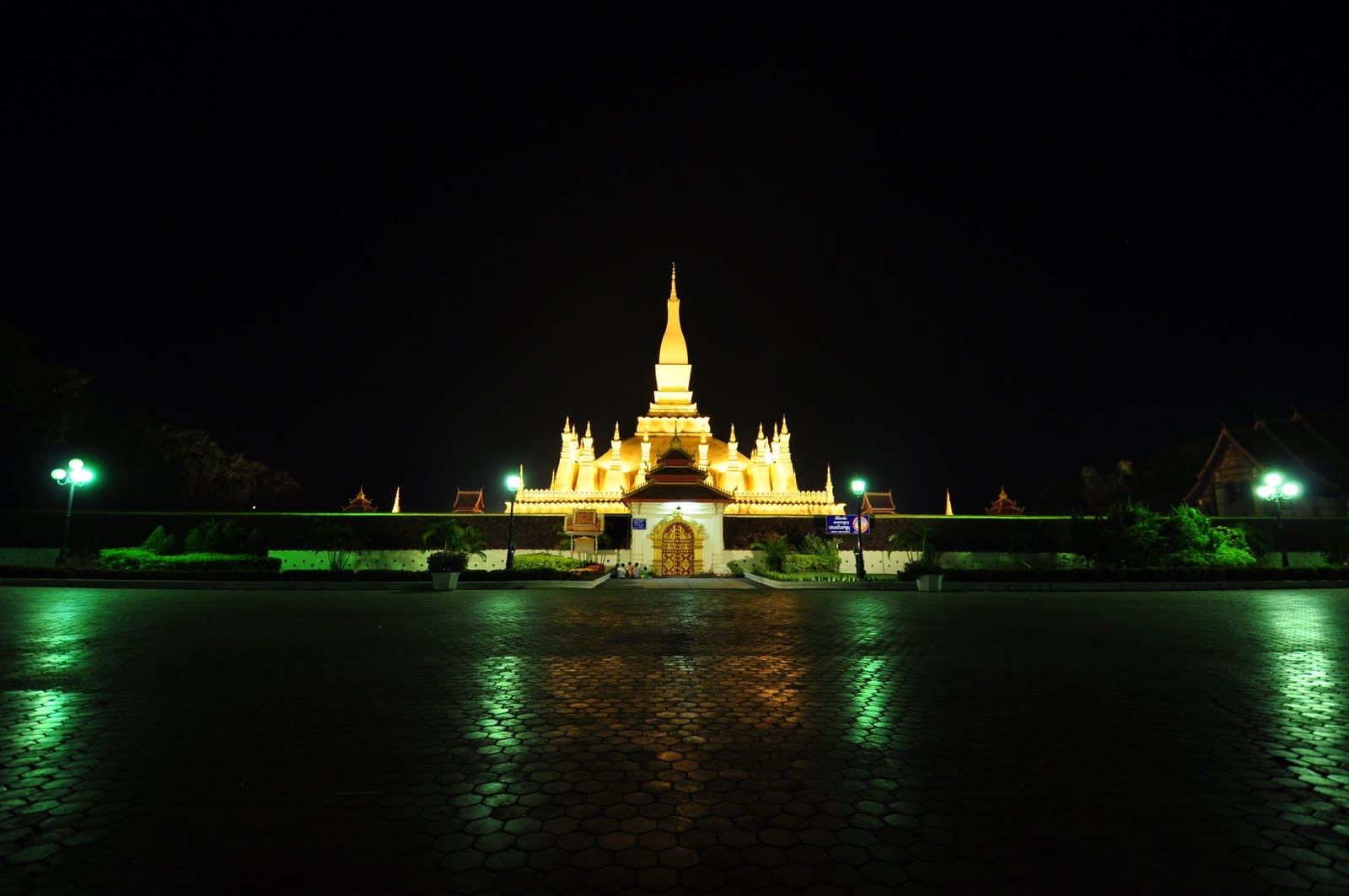 5 ngay kham pha le hoi Bunpimay o Lao hinh anh