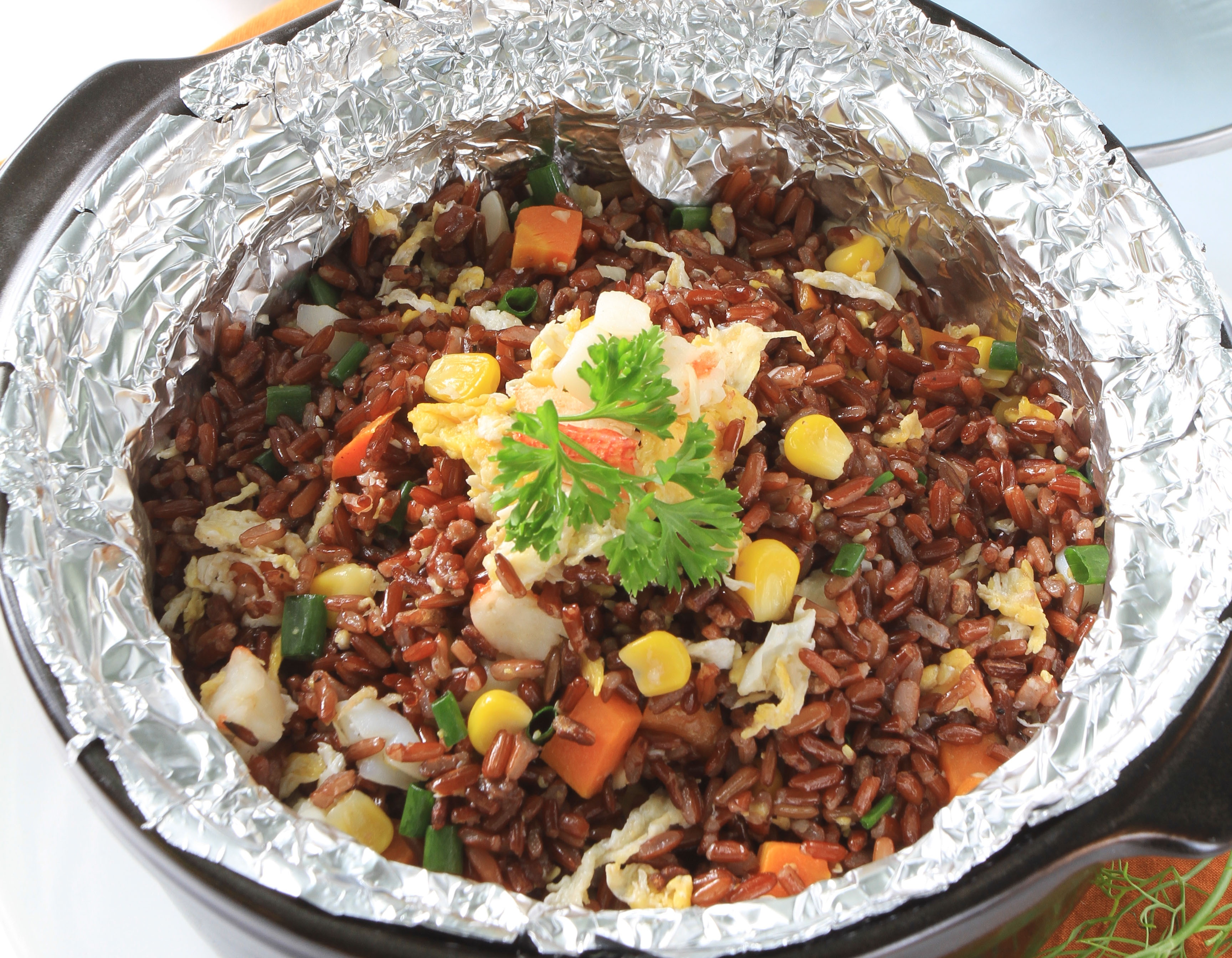 Giam can ngon mieng voi com gao lut nuong tho hinh anh