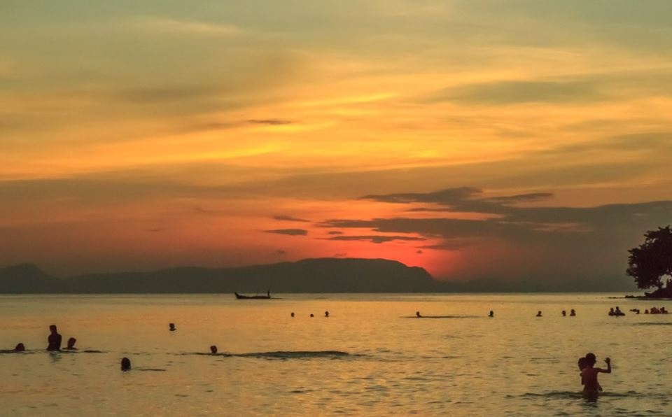 Vuot deo Bokor, tam bien Kep o Campuchia hinh anh