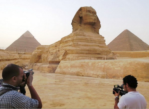 Nganh du lich Ai Cap am dam sau vu mat tich may bay MS804 hinh anh