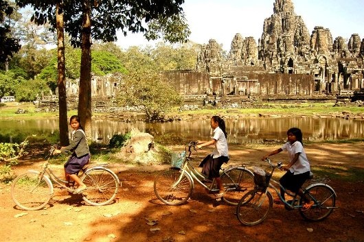 Kham pha Phnom Penh - Siem Riep voi 3 trieu dong hinh anh