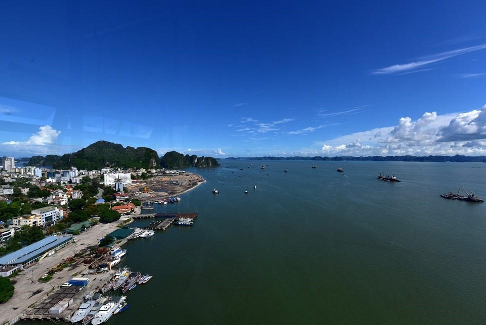 De cu Vinh Ha Long mo rong den Cat Ba la di san the gioi hinh anh
