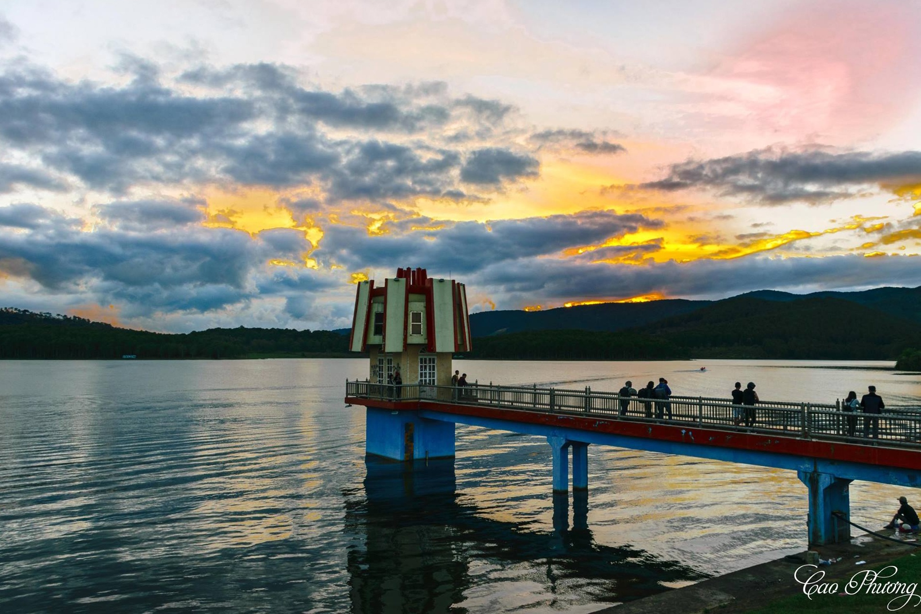 Tet Tay di dau choi anh 3