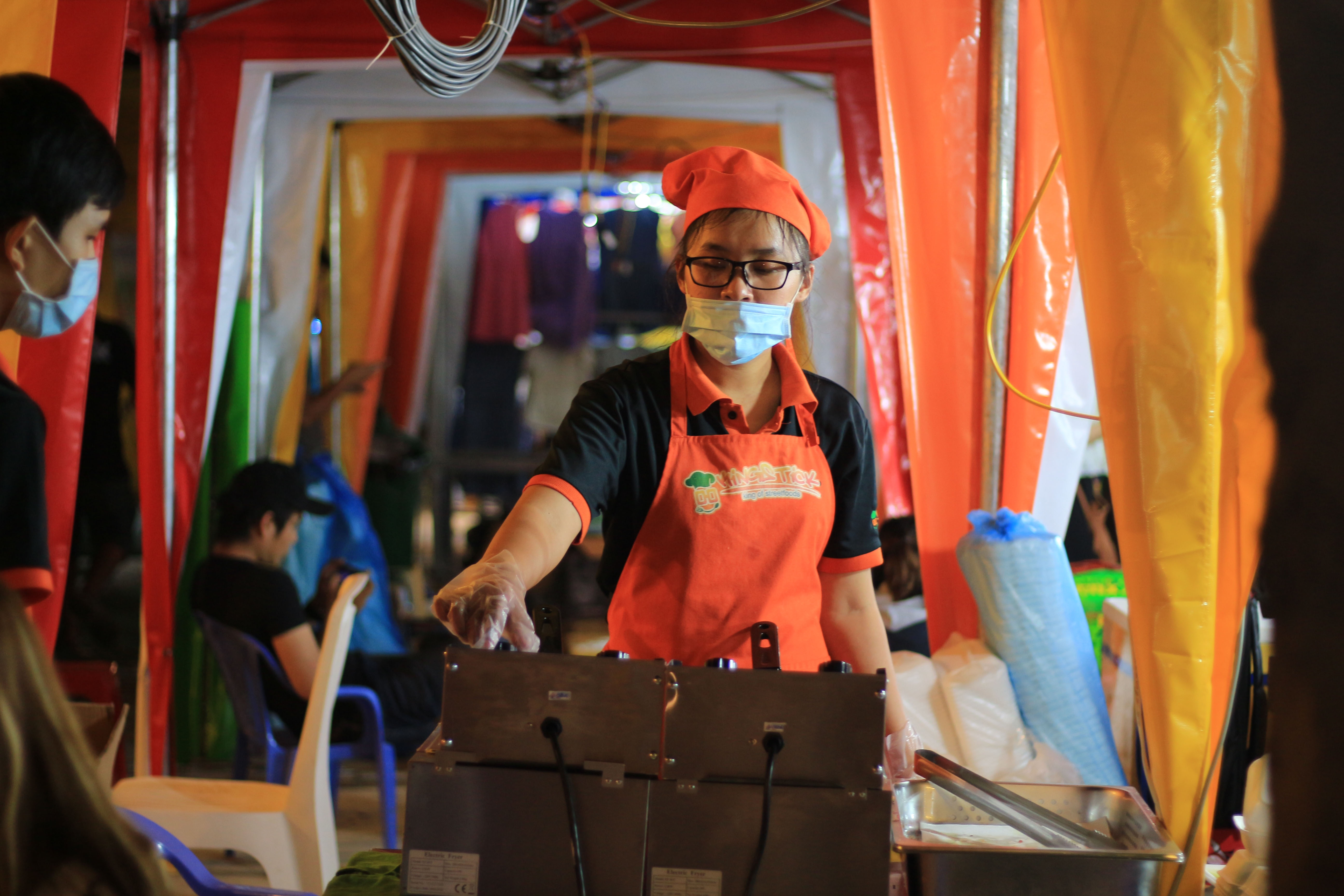 khu mua sắm đêm dành cho giới trẻ ảnh 6 khu mua sam dem danh cho gioi tre anh 6