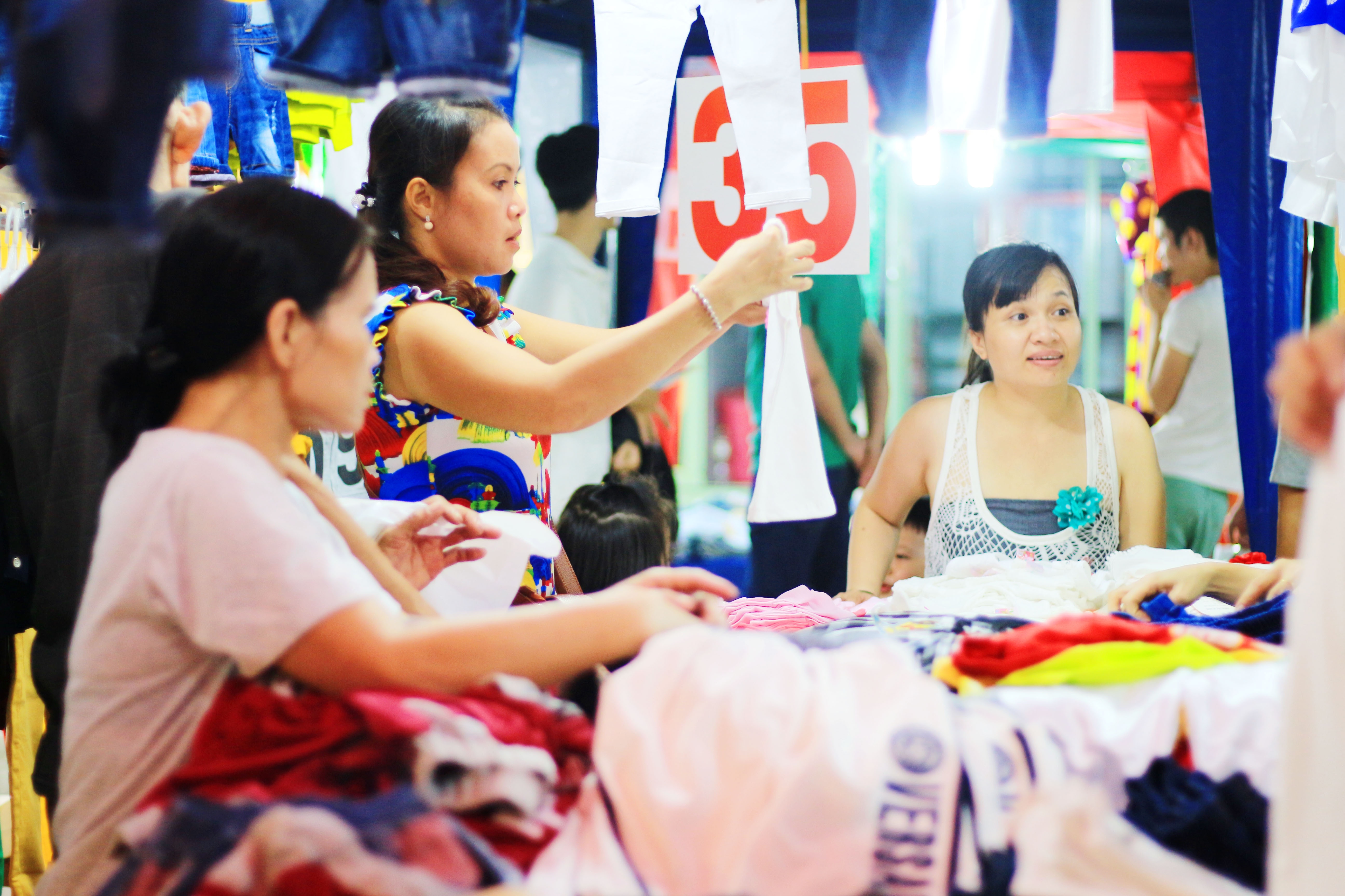 khu mua sắm đêm dành cho giới trẻ ảnh 11 khu mua sam dem danh cho gioi tre anh 11