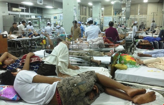 Gan 1.000 truong hop cap cuu trong ba ngay nghi le hinh anh