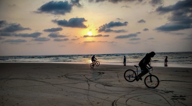 đi biển ngày Tết ảnh 4 di bien ngay Tet anh 4