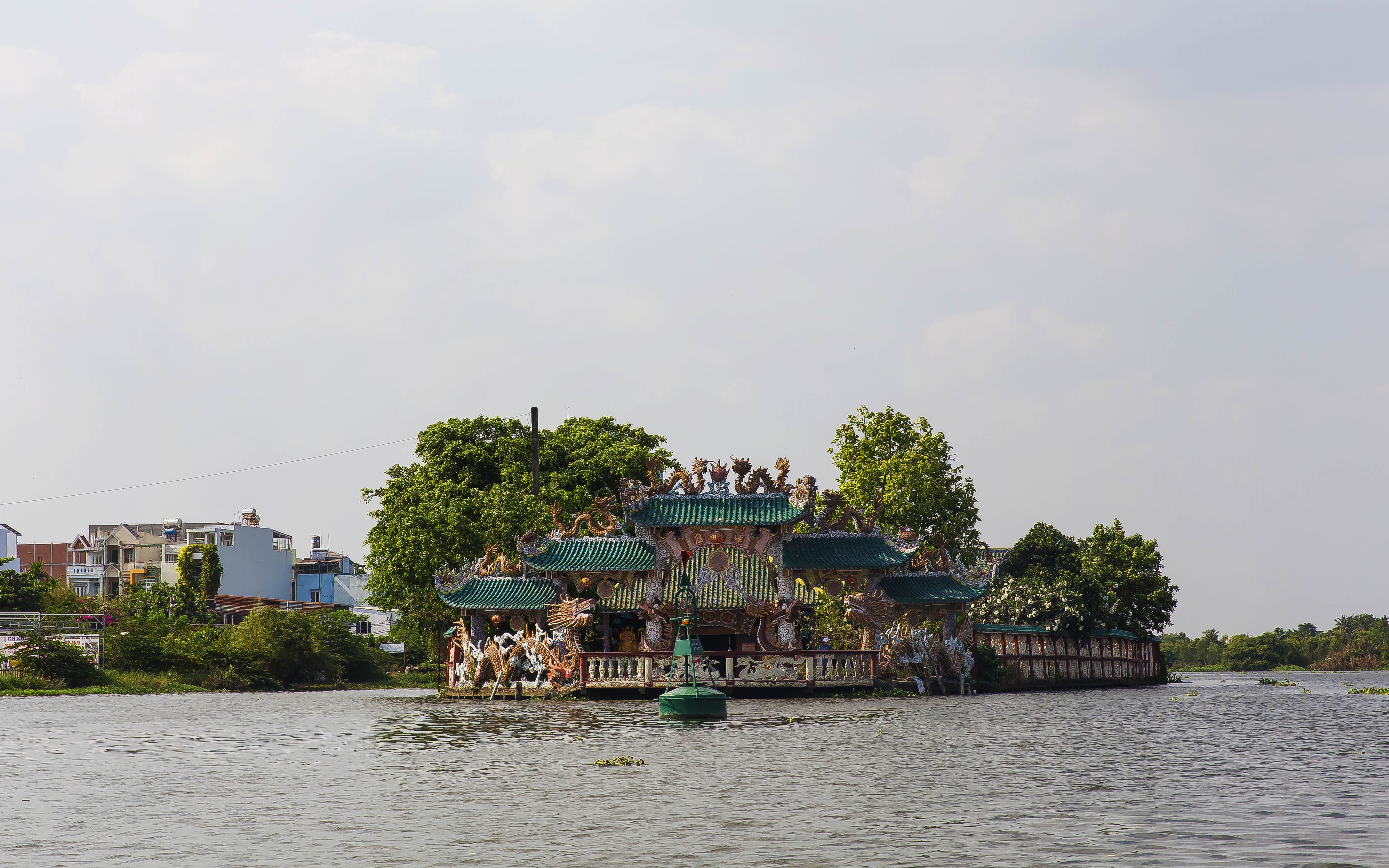 Ngôi miếu nổi duy nhất của Sài Gòn ảnh 1 Ngoi mieu noi duy nhat cua Sai Gon anh 1