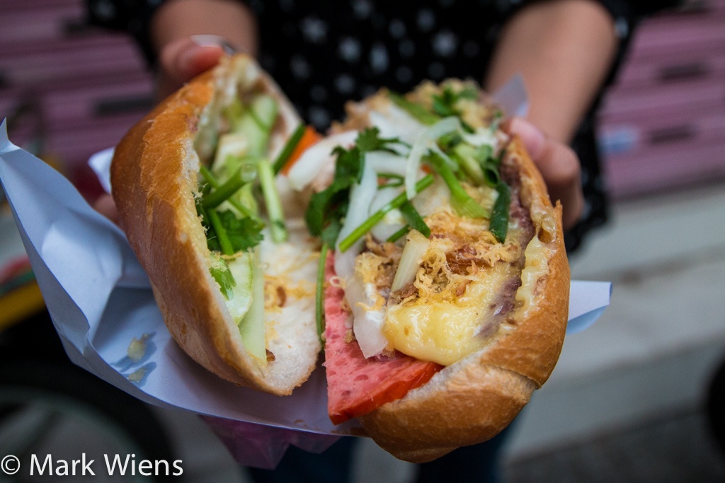 8 xe banh mi mo cua la dong nghit khach o Sai Gon anh 10