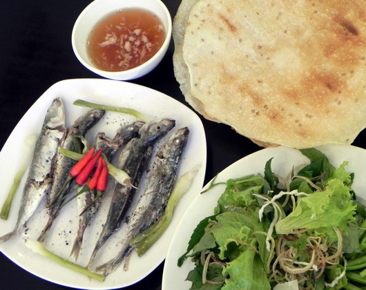 Những món ăn có bánh tráng của miền Trung ảnh 5 Nhung mon an co banh trang cua mien Trung anh 5