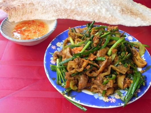 Những món ăn có bánh tráng của miền Trung ảnh 3 Nhung mon an co banh trang cua mien Trung anh 3